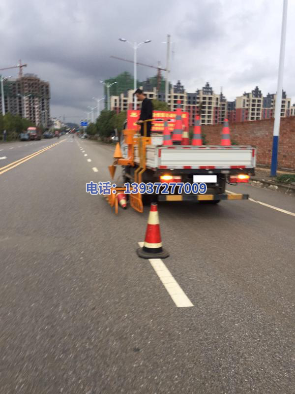 添加產(chǎn)品：公路養(yǎng)護(hù)系列-DS-1路錐收放機(jī)1